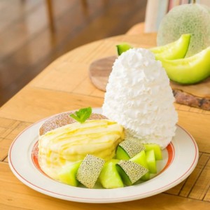 エッグスンシングス　アンデスメロンとはちみつのパンケーキ
