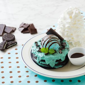 エッグスンシングス原宿店限定　チョコミントパンケーキ