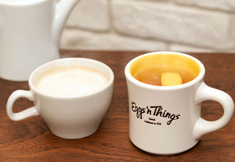 Eggs ’n Things　ハニージンジャーレモネード　チャイティー