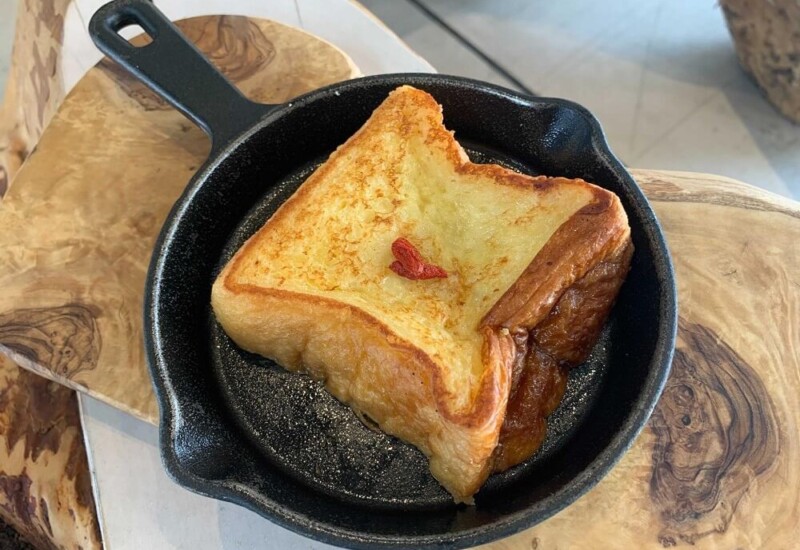 パンとエスプレッソと自由形　杏仁ミルクフレンチトースト