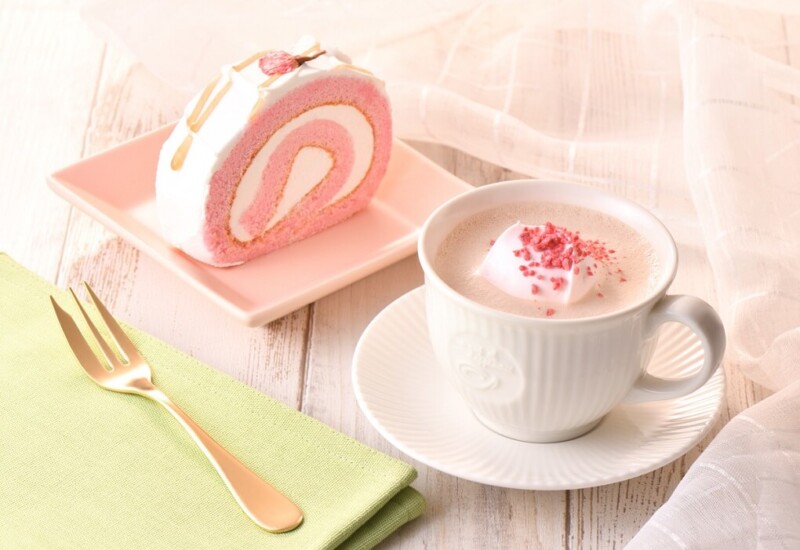 カフェドクリエ　さくらのミルク紅茶　さくらロールケーキ