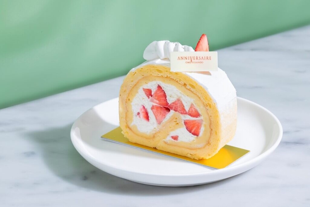 苺のロールケーキ