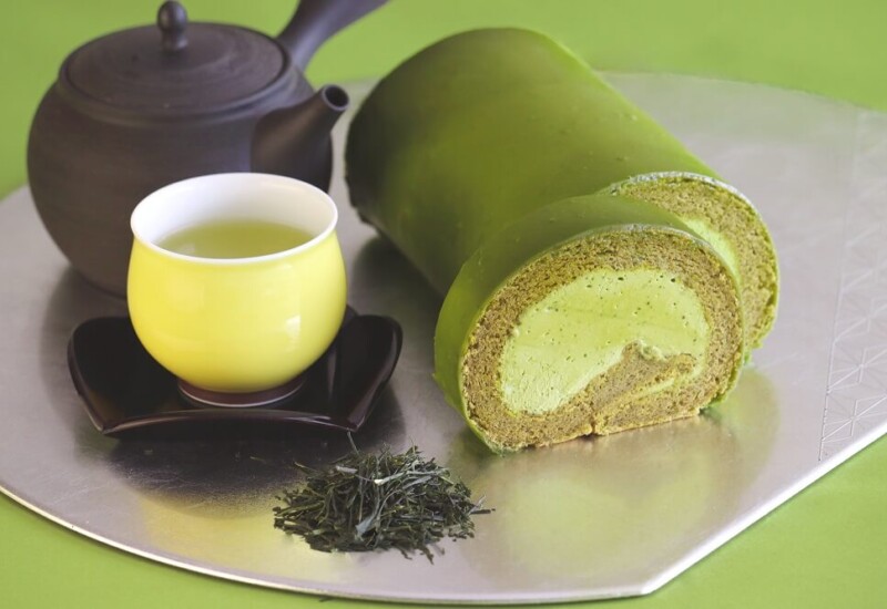 米粉の新茶生チョコロールケーキ2022